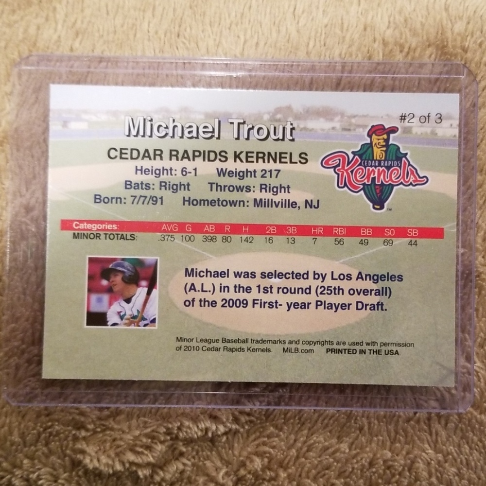 Mike Trout 2010 Rising Alumni Rookie Card - Picture 2 of 2
